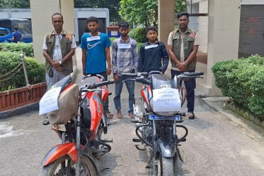 জয়পুরহাটে মোটরসাইকেল চোর চক্রের ৩ সদস্য গ্রেফতার