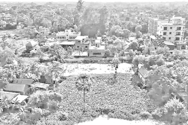 খাল দখল : জলাবদ্ধতায় নাকাল চার গ্রামের মানুষ