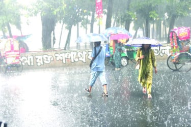 কয়েক দিনের ভ্যাপসা গরম