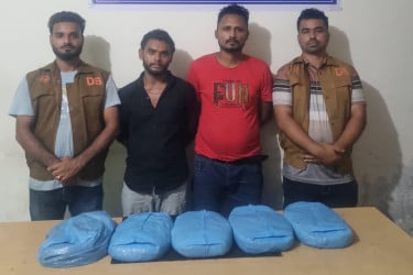 মুন্সীগঞ্জে পাঁচ কেজি গাঁজাসহ দুই মাদক কারবারি গ্রেফতার