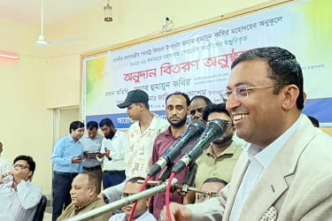 সরকার জনগণের প্রতি খুবই আন্তরিক : হুমায়ুন কবির