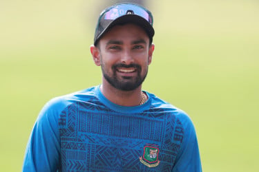 জিম্বাবুয়ের উদ্দেশে দেশ ছাড়লেন লিটন