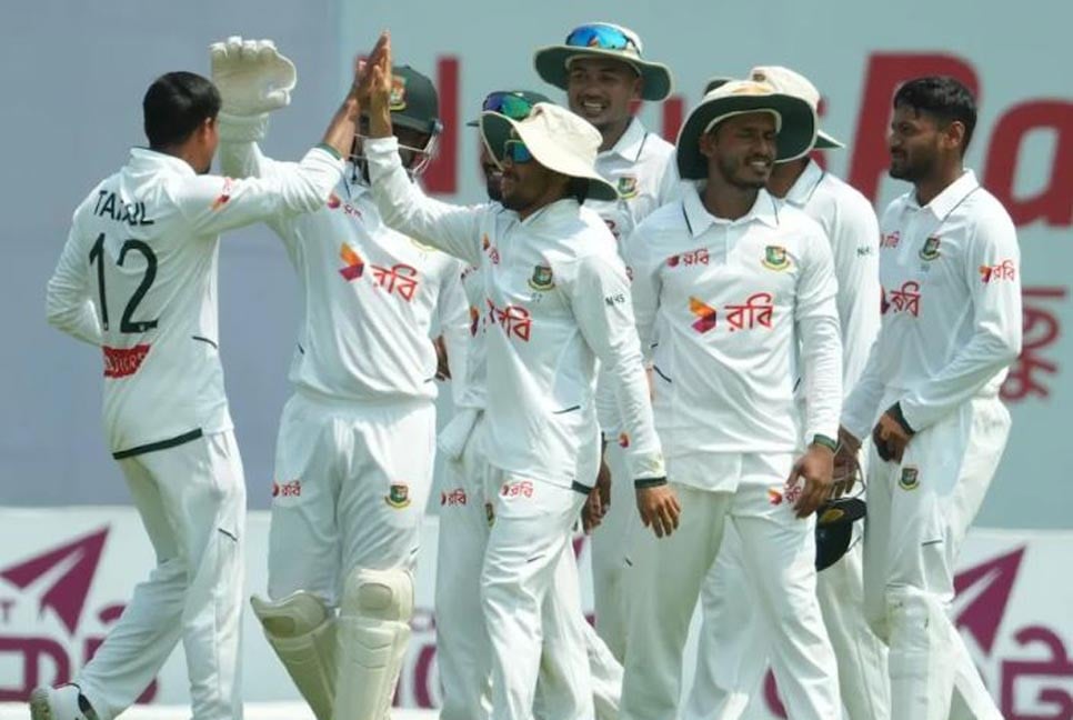 ইনিংস ব্যবধানে হারের পর টেস্ট র‌্যাঙ্কিংয়েও পতন বাংলাদেশের