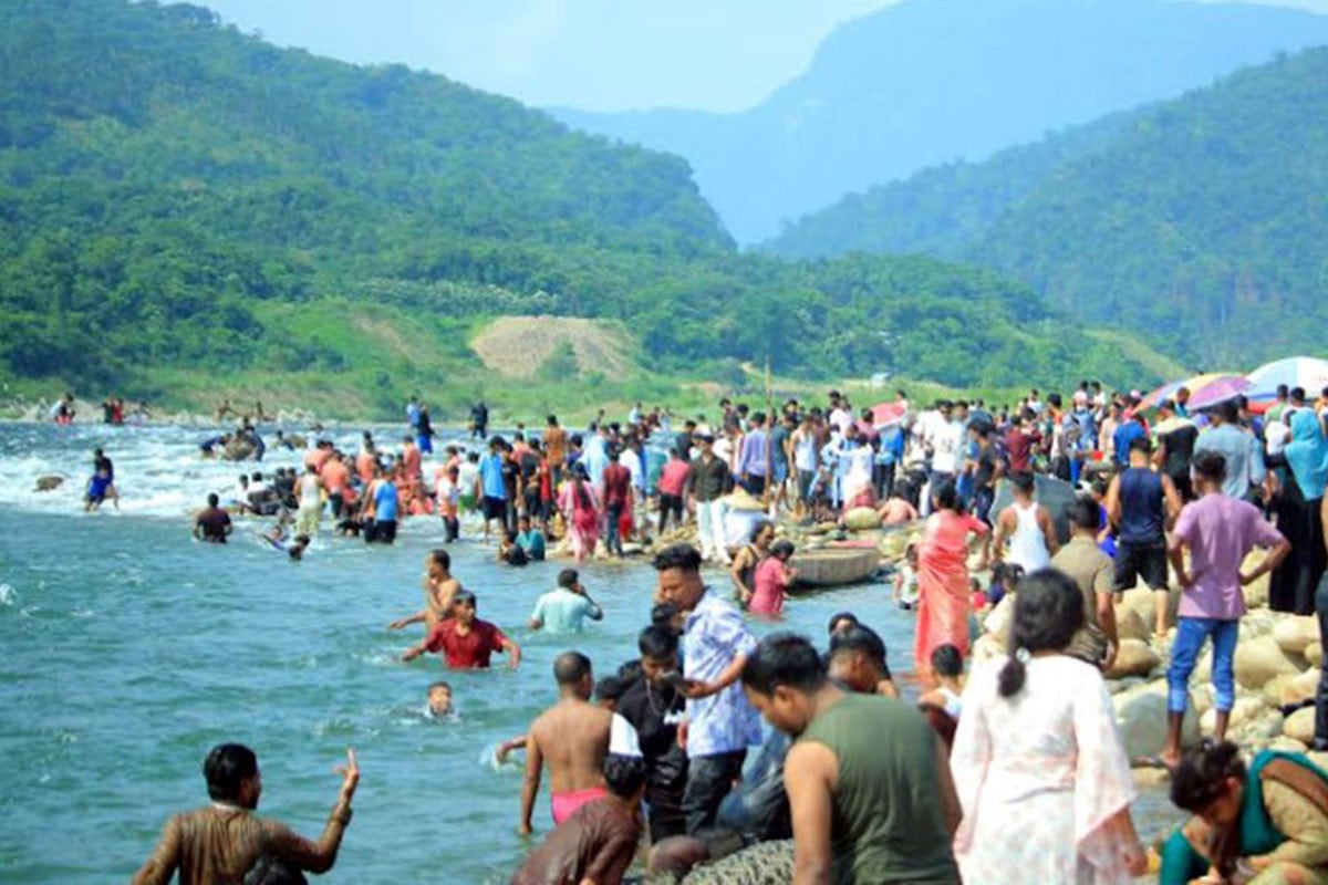 সিলেটের সাদাপাথরে পর্যটক নিখোঁজ