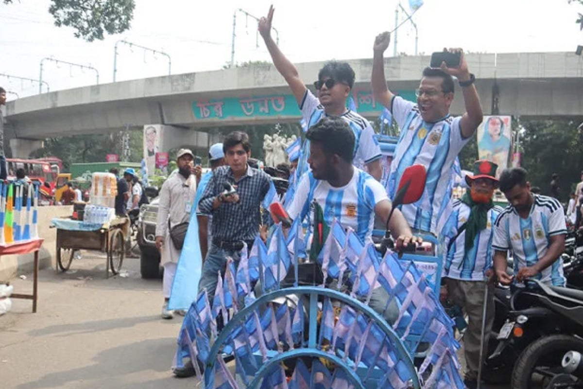 ম্যারাডোনা থেকে মেসি: যেভাবে আর্জেন্টিনার প্রেমে পড়েছে বাংলাদেশ
