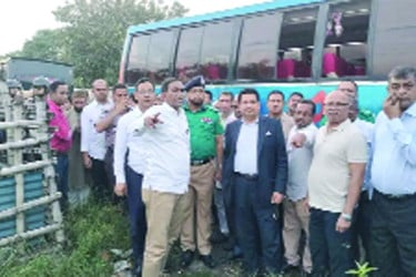 যানজট নিরসনে ঢাকার বাস টার্মিনাল পরিদর্শন