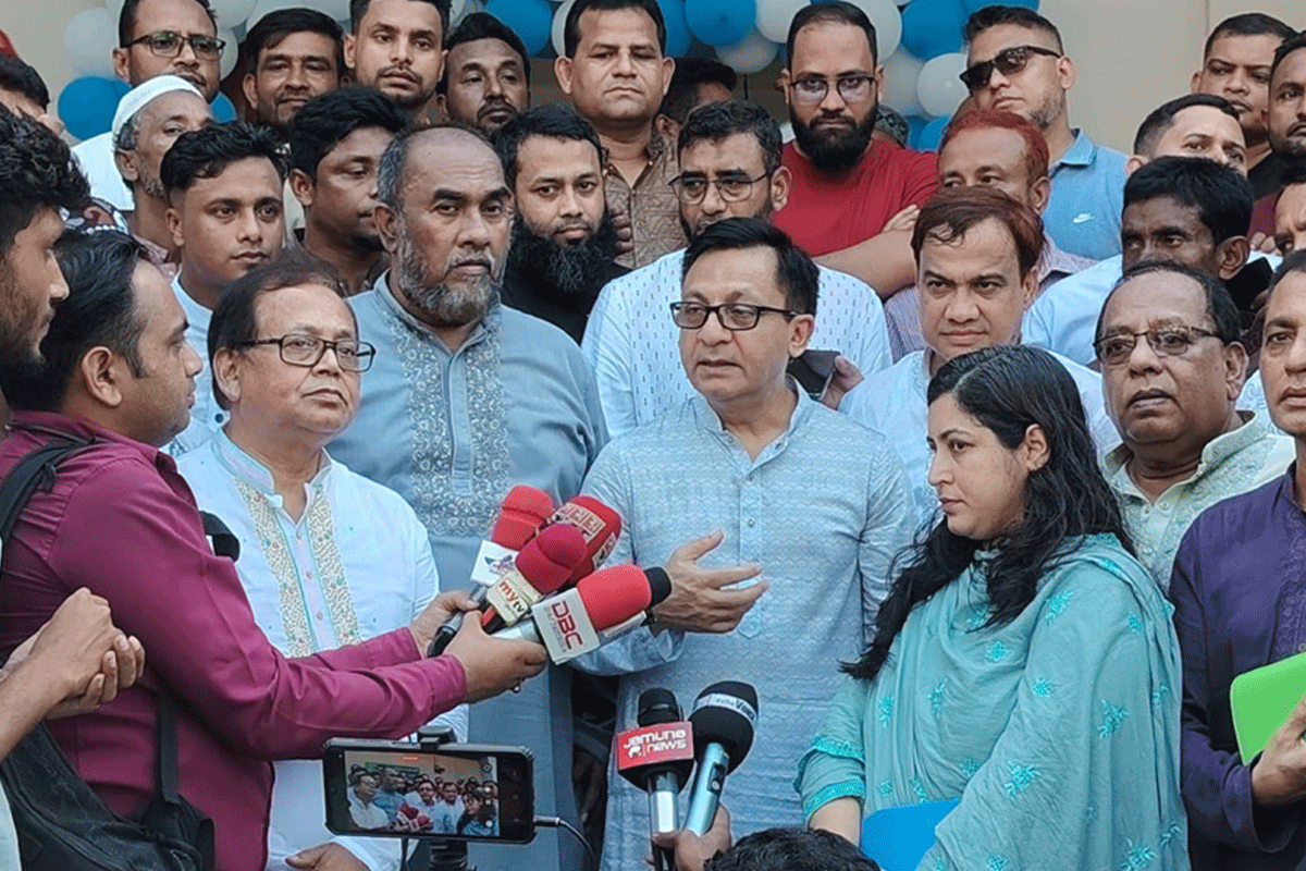 অর্থনীতি ও বাজার স্থিতিশীলতায় এআই প্রযুক্তির ব্যবহার হবে: বাণিজ্যমন্ত্রী