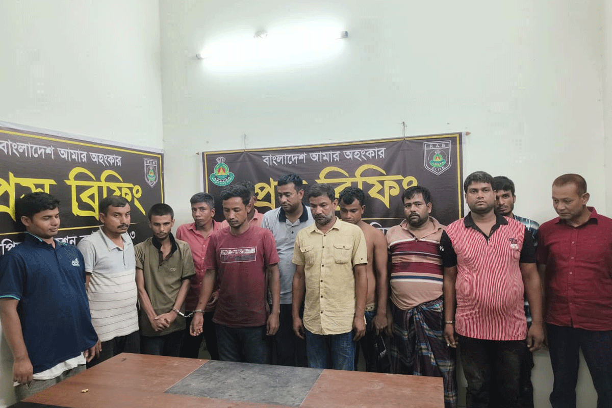 রংপুরে আন্তঃজেলা জুয়াচক্রের ১৩ সদস্য গ্রেফতার