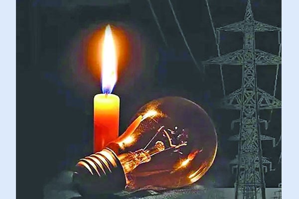 ঘন ঘন লোডশেডিং, বিপাকে এইচএসসি পরীক্ষার্থীরা