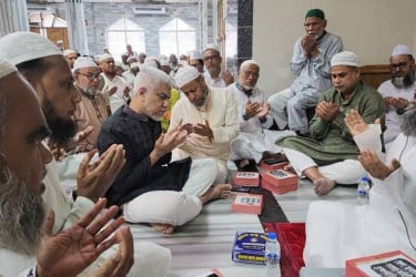 ব্রাহ্মণবাড়িয়ায় সাবেক প্রতিমন্ত্রী হারুন আল রশিদের স্মরণে দোয়া মাহফিল