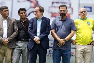 ‘মারামারি নয়, খেলাটা উপভোগ করুন’; শান্তির বার্তা ব্রাজিল ও আর্জেন্টিনার দূতের