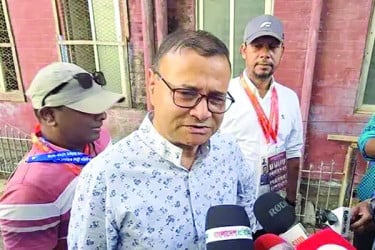 প্রথম ভোটার ডা. এজাজ