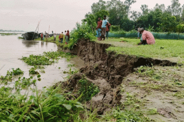 গাইবান্ধায় তিন নদীর পানি বৃদ্ধি, কমেছে করতোয়ার