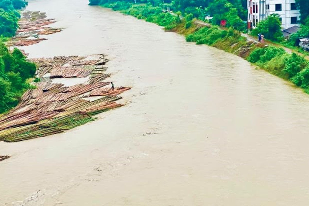 টানা বর্ষণ ও পাহাড়ি ঢলে ফটিকছড়িতে বন্যার শঙ্কা