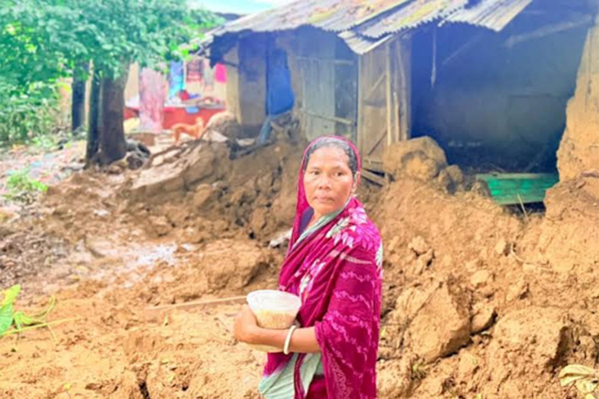বানের জলে লাখো ঘরে নেমে এলো হাহাকার