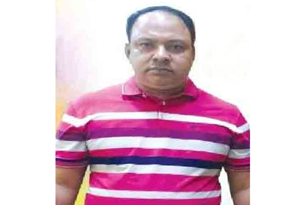 কাভার্ডভ্যান আত্মসাতের মামলায় একজন গ্রেফতার
