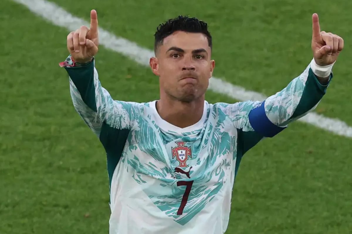 রোনালদোর অবসরে আর্থিক সঙ্কটে পড়বে পর্তুগাল