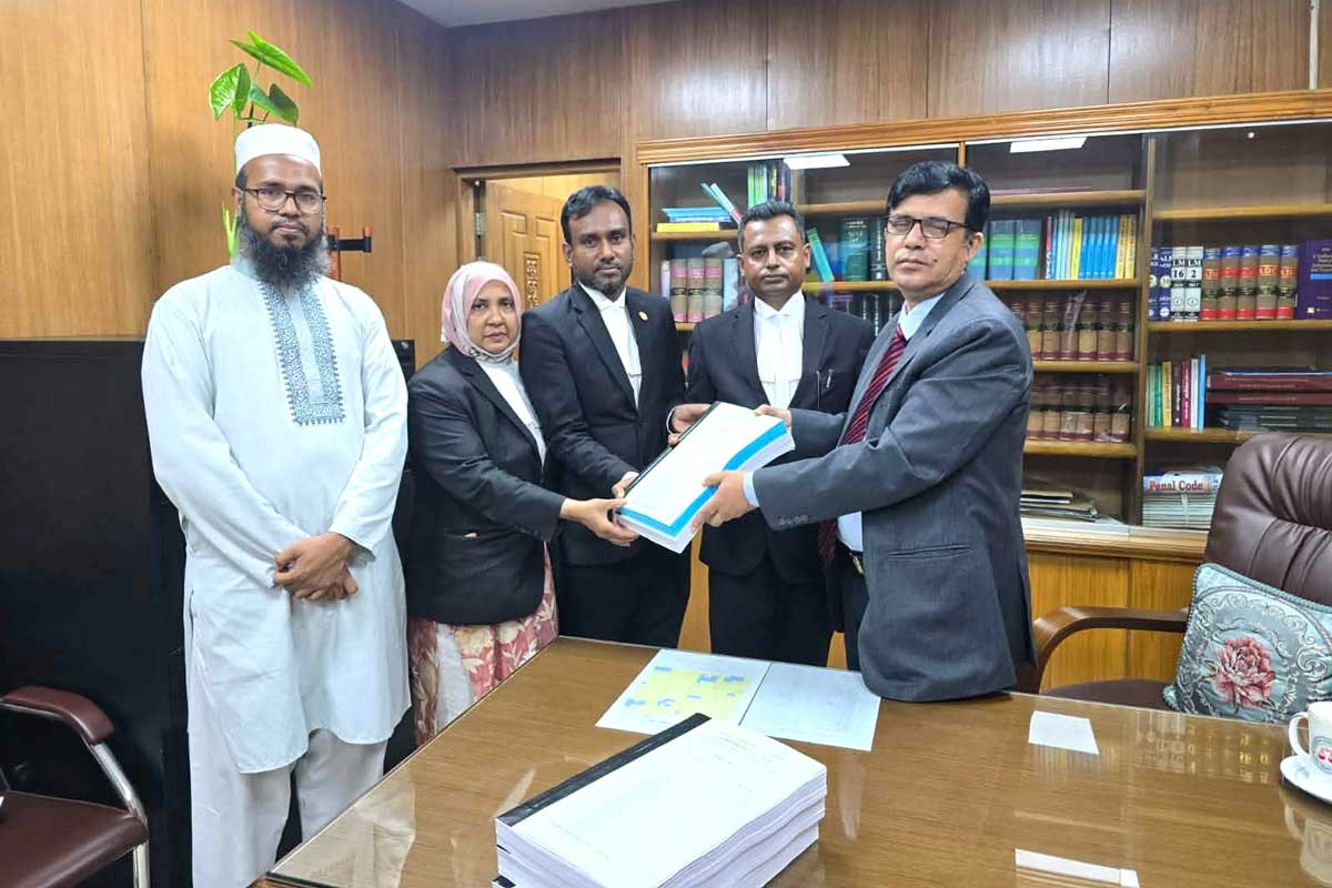 শাপলা চত্বরে হত্যাযজ্ঞ : শেখ হাসিনাসহ ৪১ জনের বিরুদ্ধে আনুষ্ঠানিক অভিযোগ দাখিল