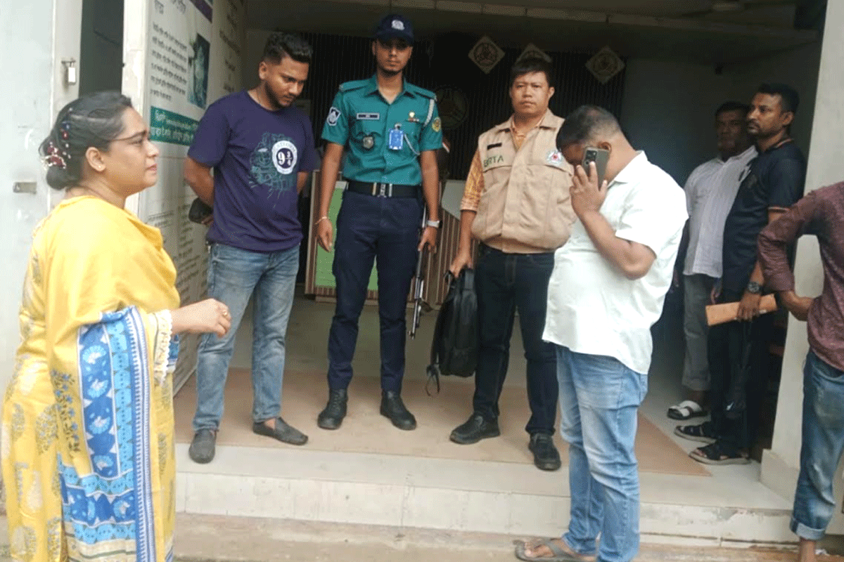 চট্টগ্রামে বিআরটিএর অভিযানে ২ দালালকে কারাদণ্ড