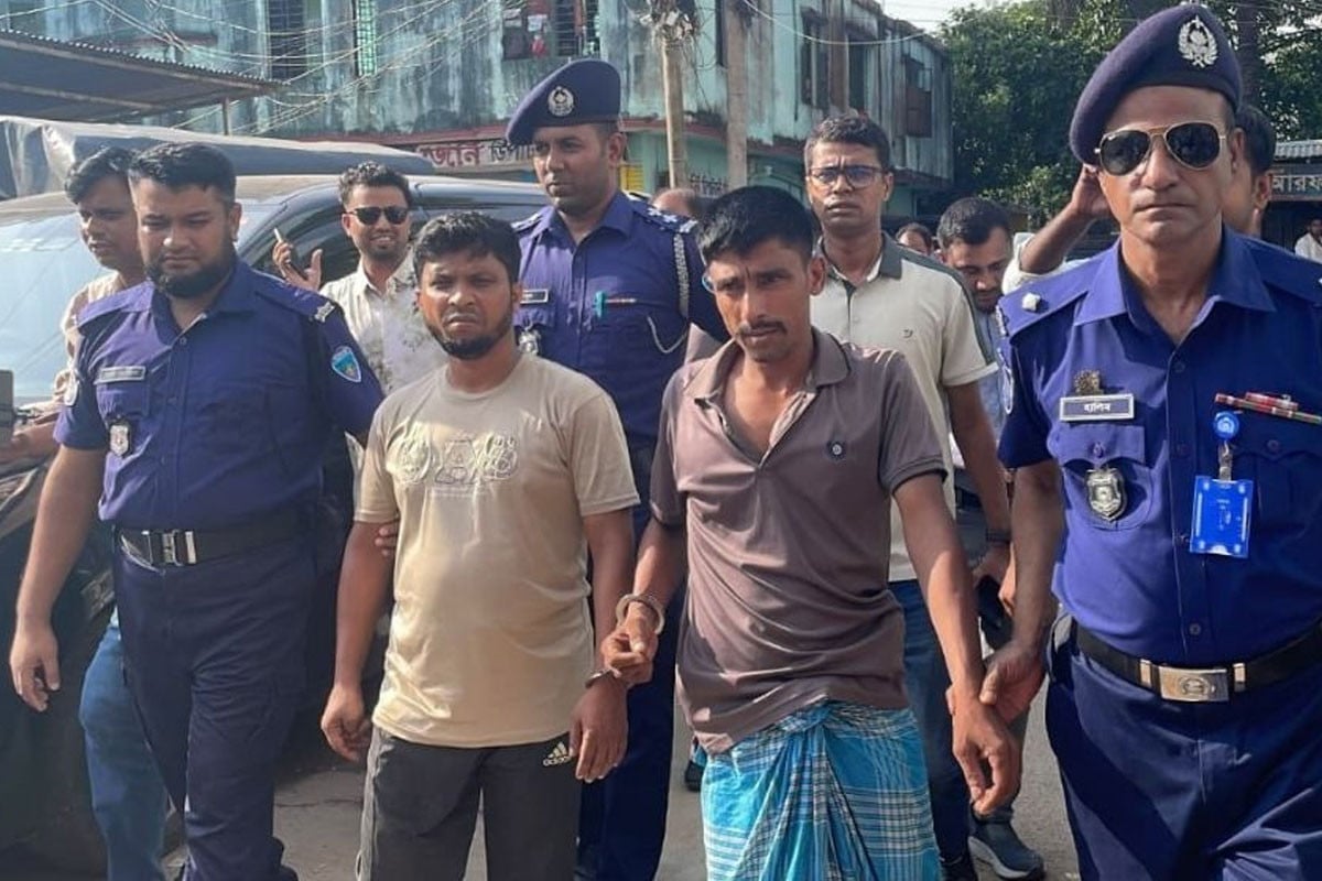মিরসরাইয়ে চুরি হওয়া ১২ টন লোহার রড উদ্ধার, গ্রেপ্তার ৩