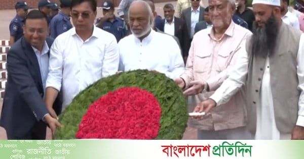 জাতীয় স্মৃতিসৌধে নতুন মন্ত্রী-প্রতিমন্ত্রীদের শ্রদ্ধা