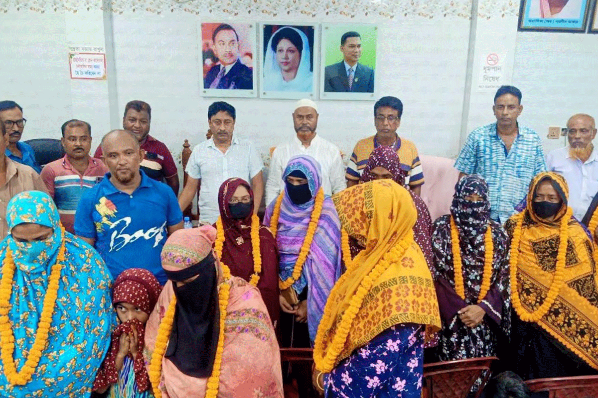 শার্শায় জামায়াত ছেড়ে বিএনপিতে ২০ পরিবারের ৬০ সদস্য
