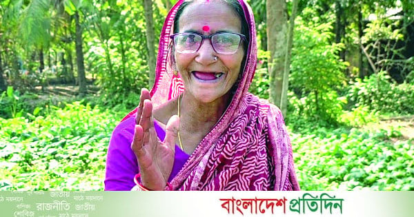 ধাত্রী থেকে সফল চাষি রেণুকা
