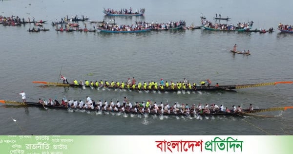 বাঘিয়ার বিলে ফিরল নৌকা বাইচের ঐতিহ্য