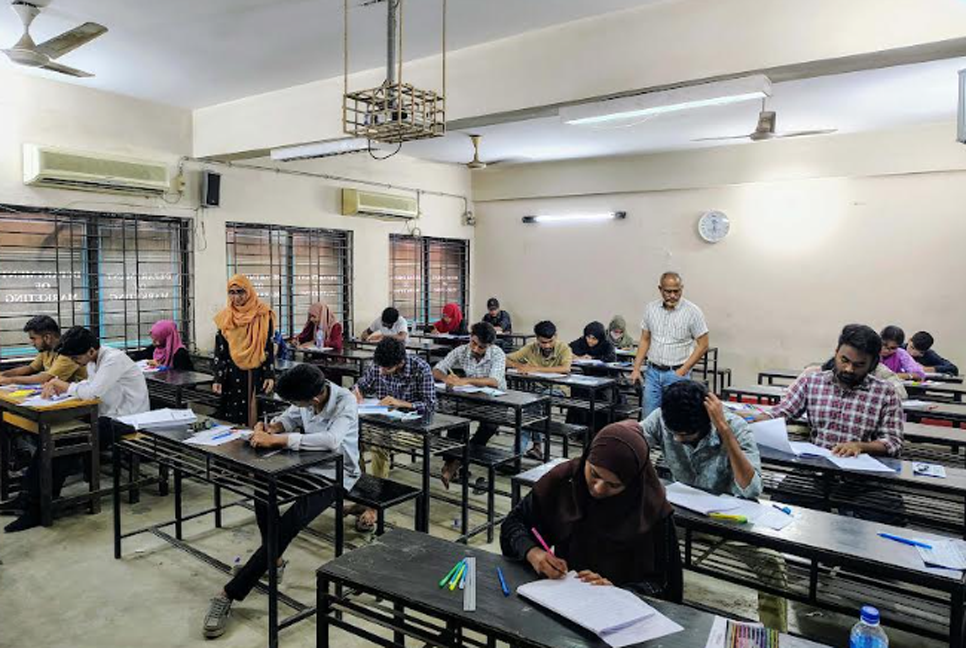 কুবির ১৯ বিভাগে ১৫ দিনের মধ্যে প্রথম বর্ষের পরীক্ষা শুরু