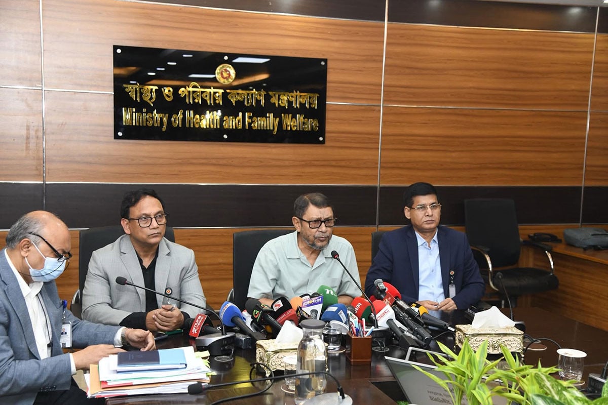 ক্যান্সার চিকিৎসাসেবায় দেশে আসছে ১৭ রেডিওথেরাপি মেশিন: স্বাস্থ্যমন্ত্রী