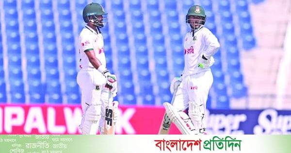 প্রথম দিনে টাইগারদের তিন হাফ সেঞ্চুরি
