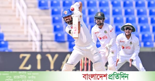 ৬ উইকেট হাতে রেখে ১৩৫ রানে পিছিয়ে আফগানিস্তান