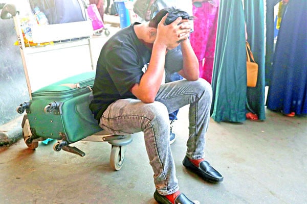 অনিশ্চয়তায় সৌদিগামী কর্মীরা