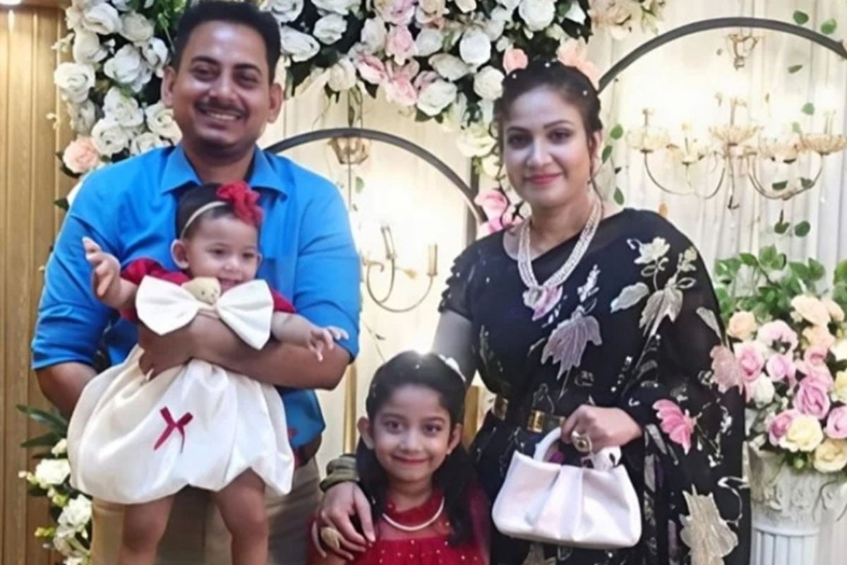 কক্সবাজারে রিসোর্টে অগ্নিকাণ্ড: নিখোঁজ রয়েছেন স্ত্রী ও দুই মেয়েসহ তুহিন