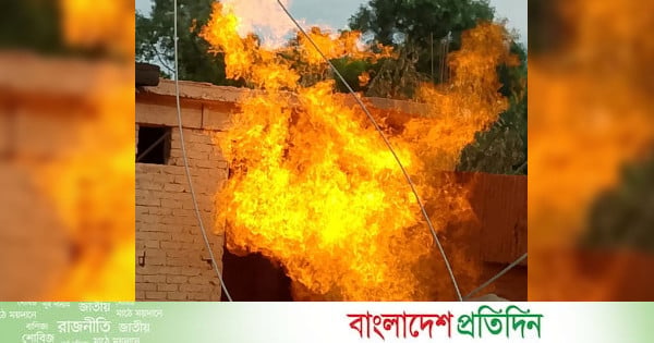 উখিয়ায় ভূগর্ভের গ্যাসের আগুন জ্বলবে আরও ৭ দিন, নমুনা সংগ্রহ করছে বাপেক্স