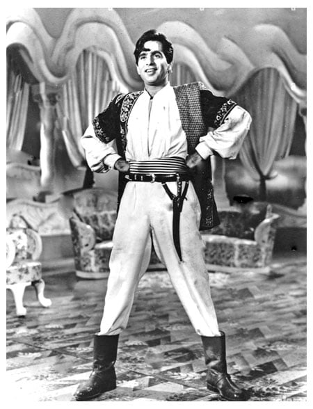 দিলীপ কুমার : এক কিংবদন্তি নায়ক