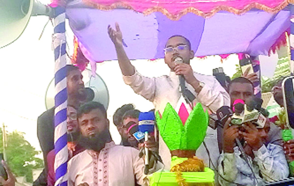 নোয়াখালী-৬ আসনে হাতিয়ায় গণসংযোগ করেন এনসিপি এমপি প্রার্থী আবদুল হান্নান মাসুদ