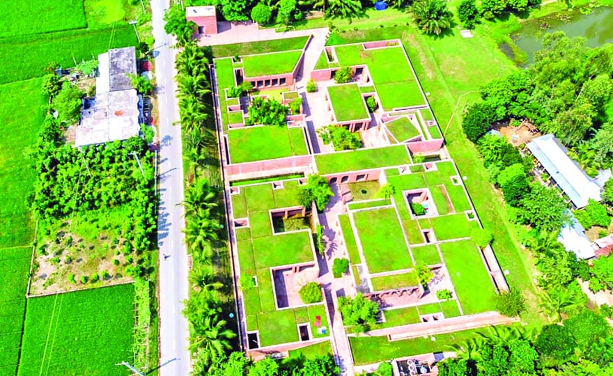 মাটির নিচে অনন্য ফ্রেন্ডশিপ সেন্টার