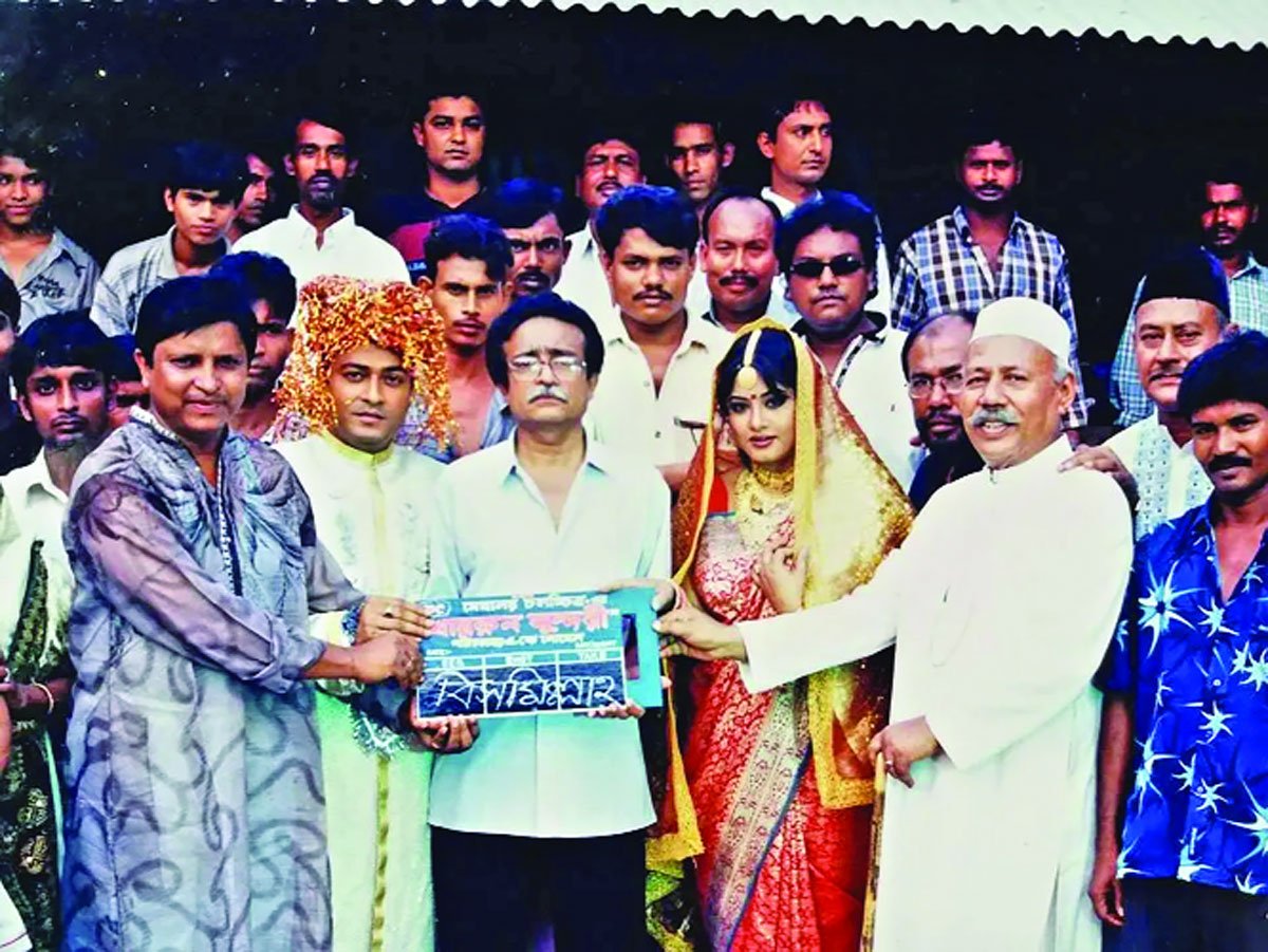 ‘খায়রুন সুন্দরী’ ছবির মহরতের দৃশ্য