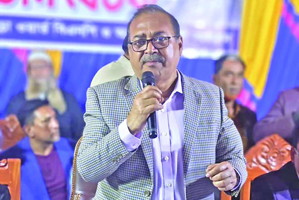 যশোর-১ শার্শা আসনে বিএনপি প্রার্থী মফিকুল হাসান তৃপ্তি গতকাল বেনাপোল বাজারে সমাবেশ করেন