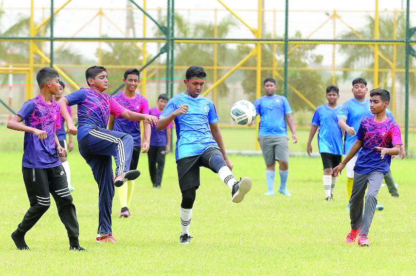 ফুটবল প্রশিক্ষণ