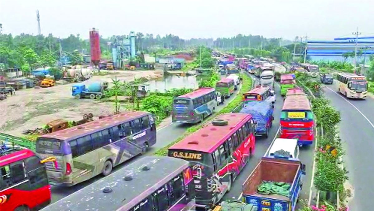 ঢাকা-টাঙ্গাইল-যমুনা সেতু মহাসড়কে ৩০ কিমি যানজট