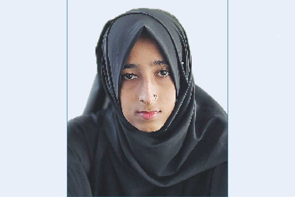 উপকূলীয় দরিদ্র নারীদের বিনামূল্যে প্রশিক্ষণ দিয়ে সেলাই মেশিন দিলো বসুন্ধরা গ্রুপ