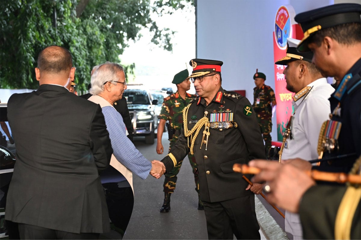 সশস্ত্র বাহিনী দিবস উদযাপন, ছবিতে সেনাকুঞ্জ